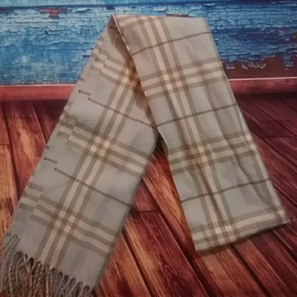 cashmere Accessories - 100% Cashmere scarf made in Scotland